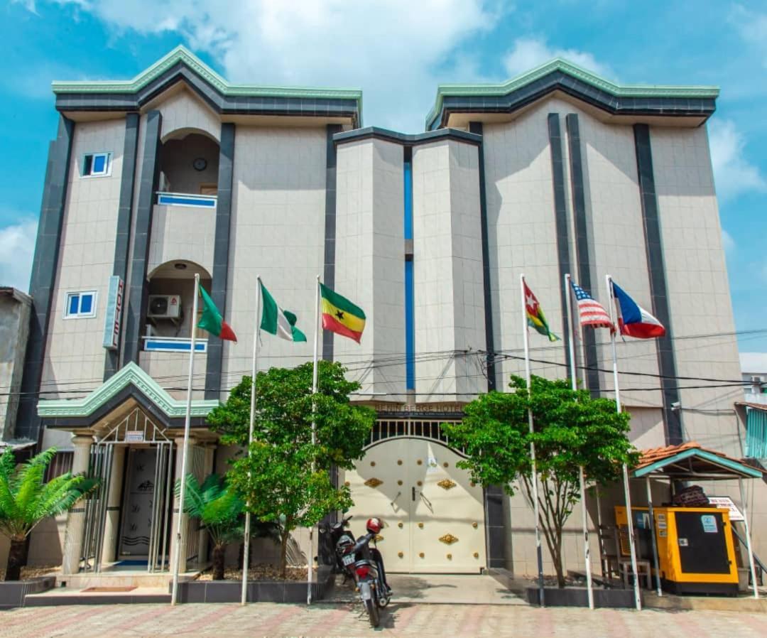 Benin Berge Hotel Cotonou Exterior foto