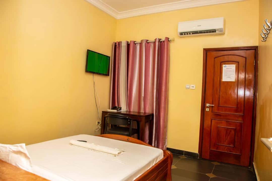 Benin Berge Hotel Cotonou Exterior foto
